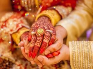 Vaishali Woman Marries Lover in Court
