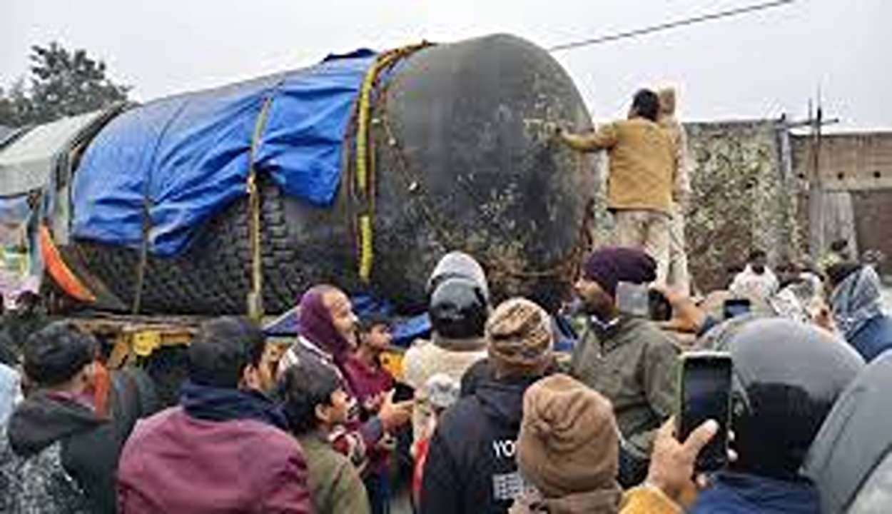 Virat Ramayan Temple Shivling