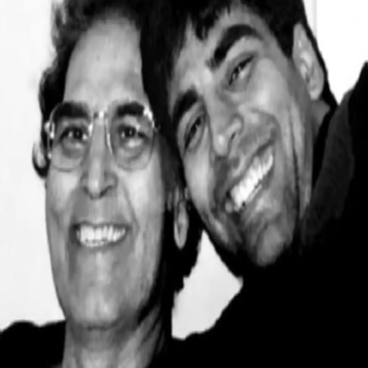 Akshaykumar Akshaykumar Bchpn Men Kushti Shuru