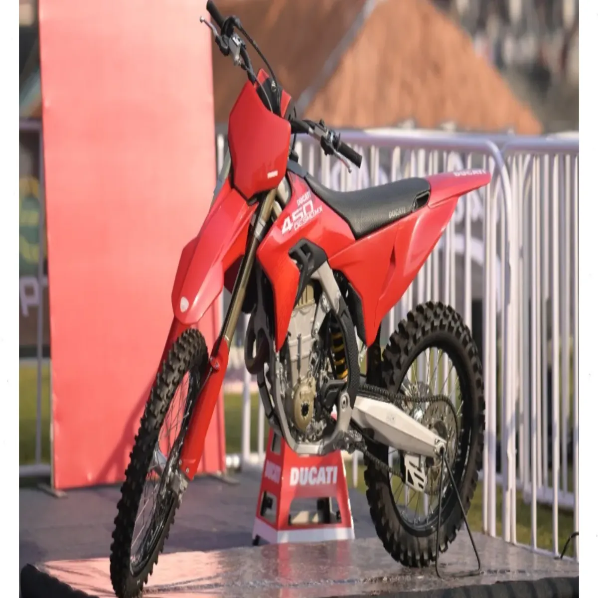 Ducatidesmo450mx Ducatidesmo450mx Bhart Men Lnch Huee