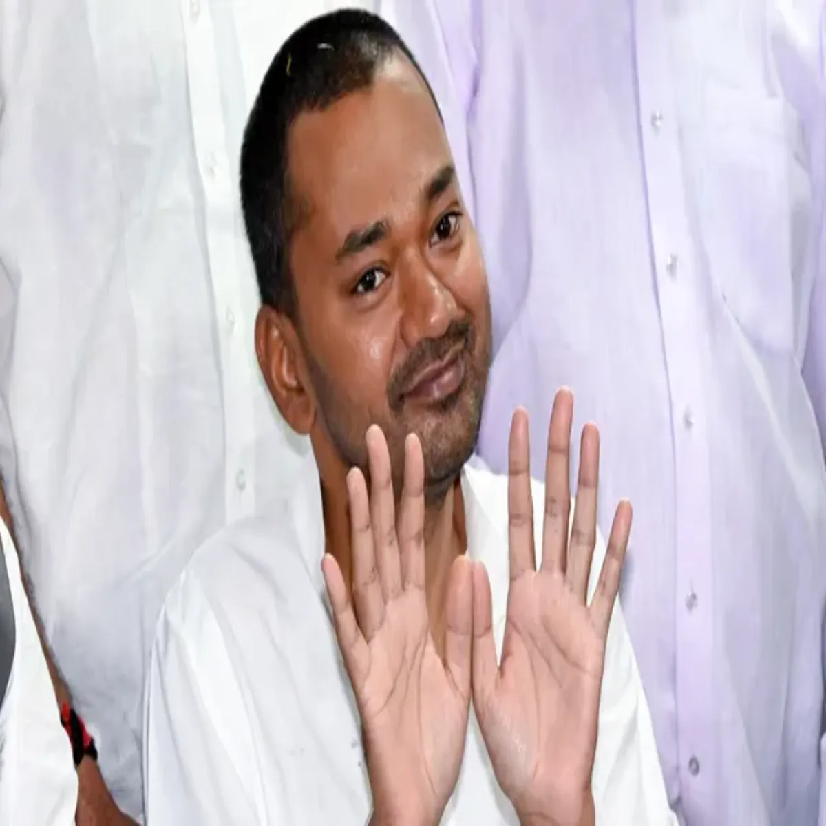 Nishantkumar Nishantkumar Umr Lekr Uthe Svalon