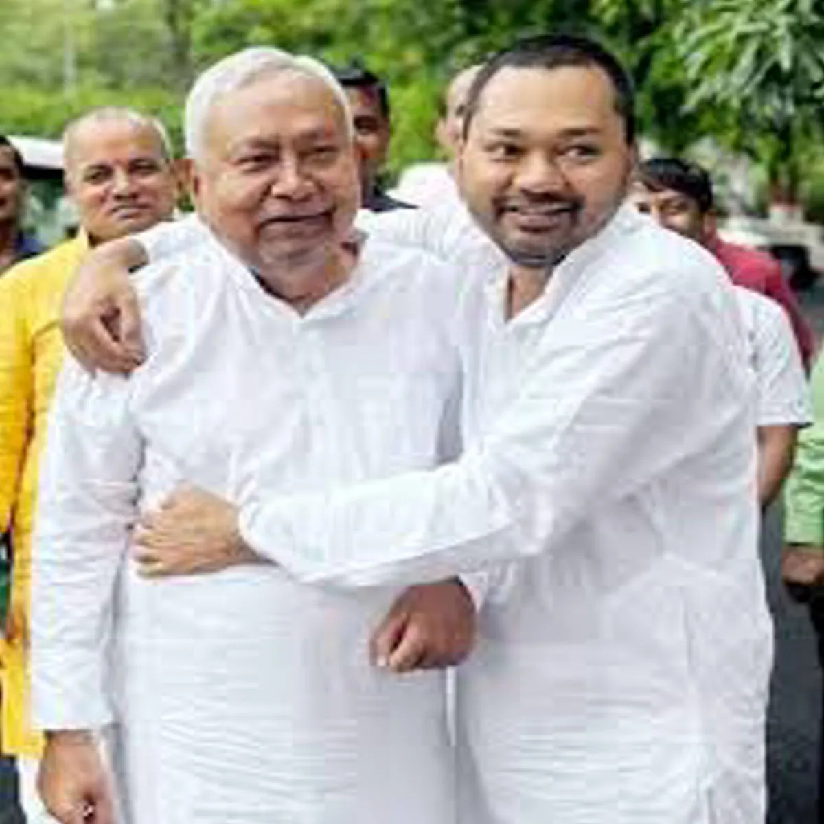 Nishantkumar Nishantkumar Jdyu Netaon Baithk Men