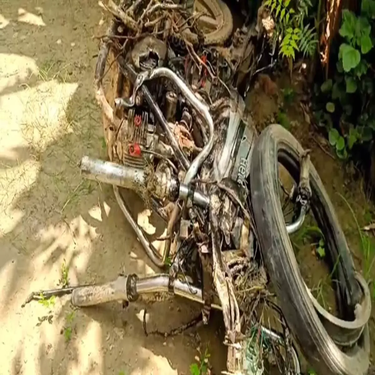 Roadaccident Roadaccident Amethi Men Baik Hadse