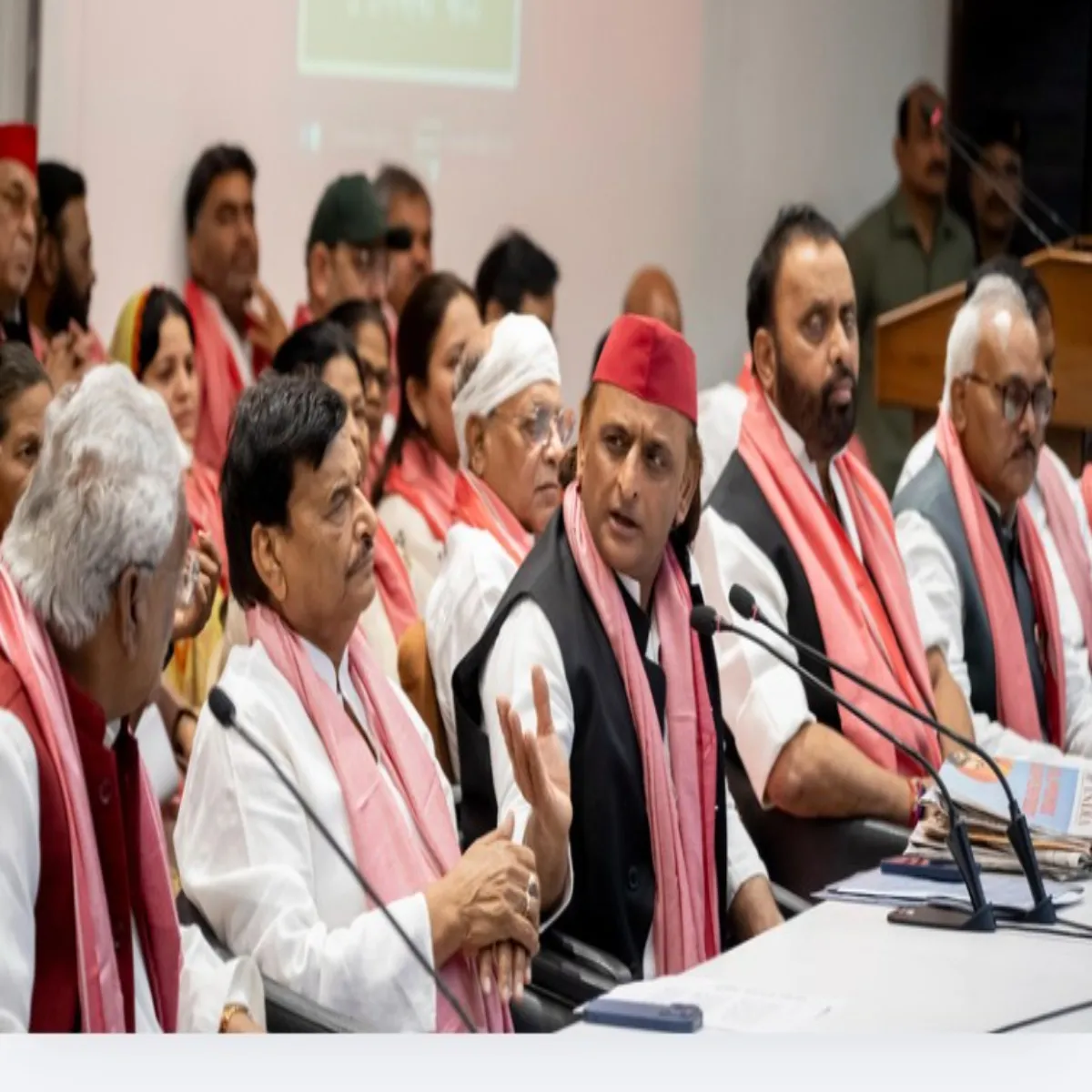 Politicsdebate Politicsdebate Mhila Aarksh Yupi Vidhansbha