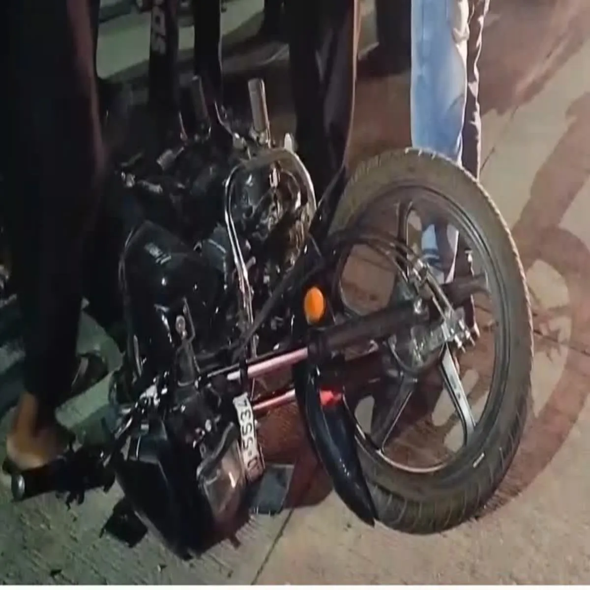 Roadaccident Roadaccident Vaishali Men Baik Tkkr