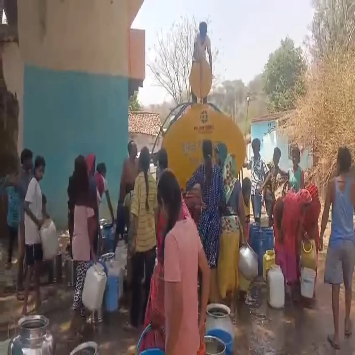 Watercrisis Watercrisis Bhish Grmi Men Ganv