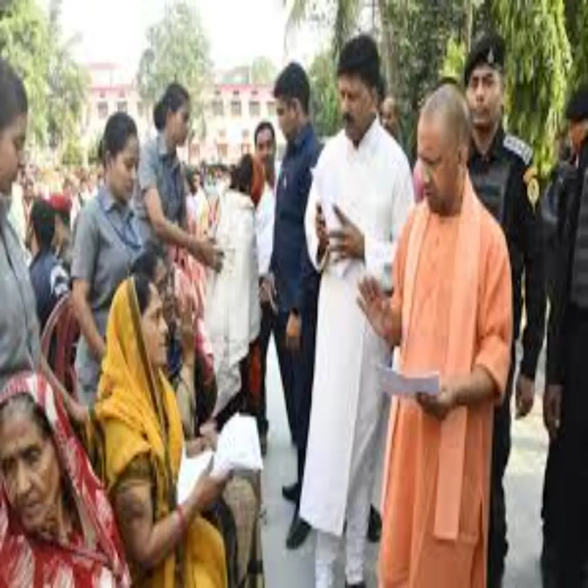 Governance Governance Jnta Drshn Men Mukhymntri