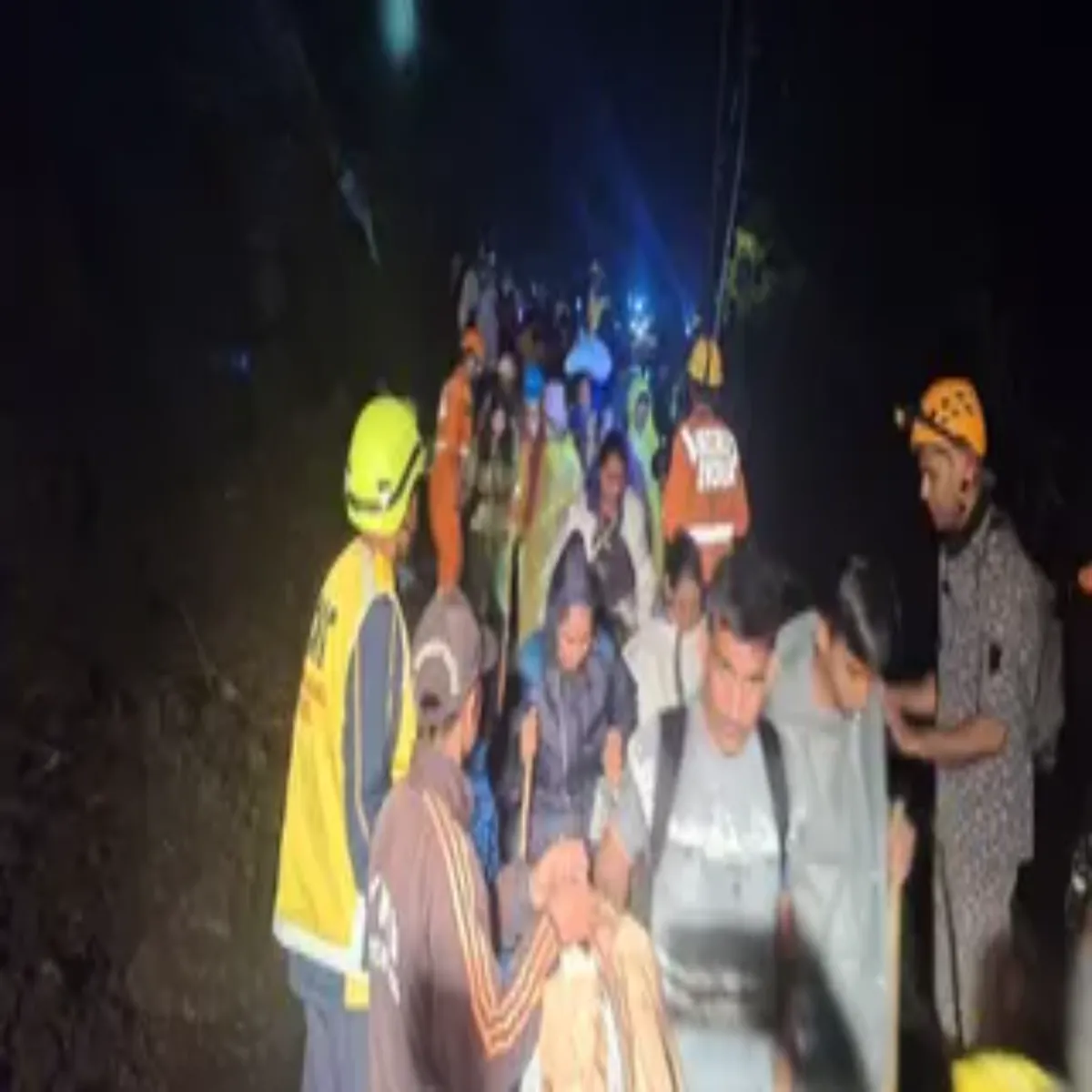 Kedarnathyatra Kedarnathyatra Sonpryag Men Phadi Gire