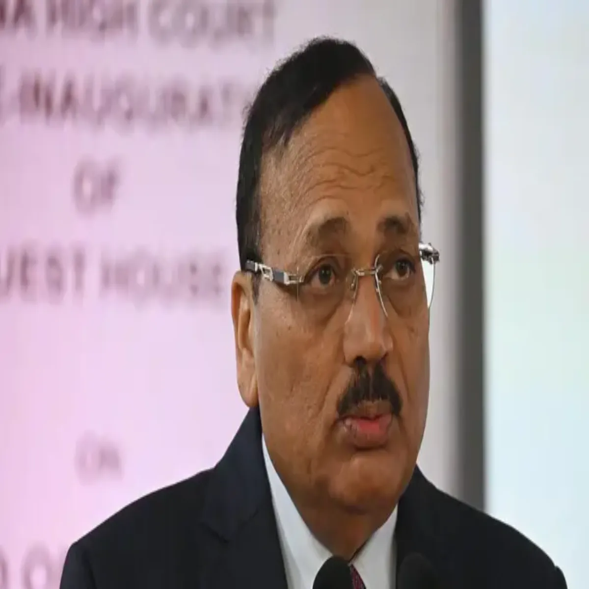 Supremecourt Supremecourt Mukhy Nyayadhish Tippi Bdha