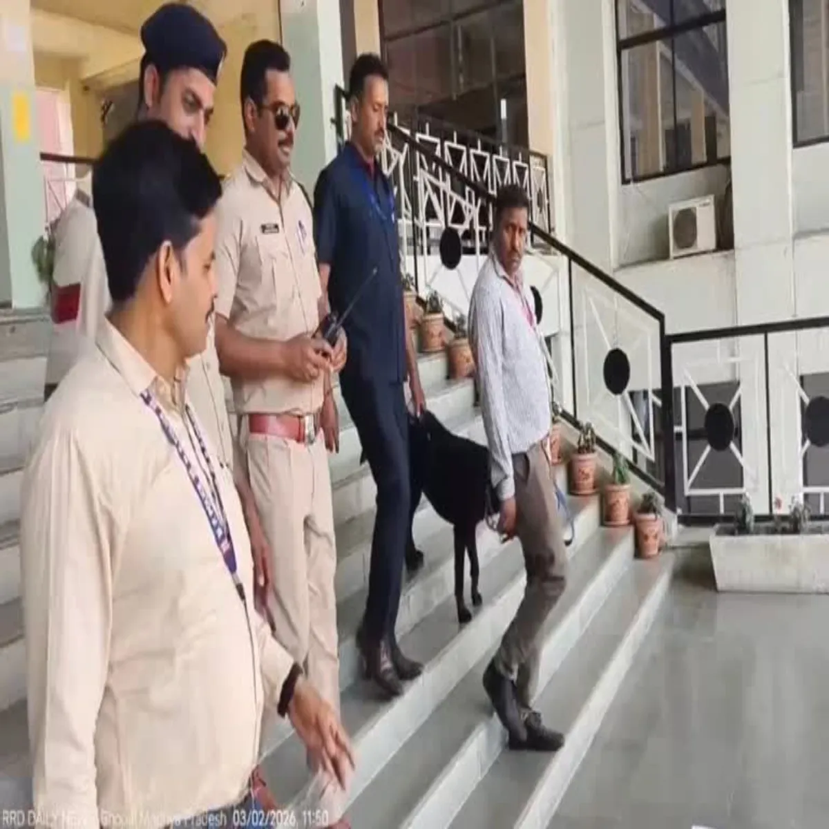 Bombthreat Bombthreat Pulis Girpht Men Aaya