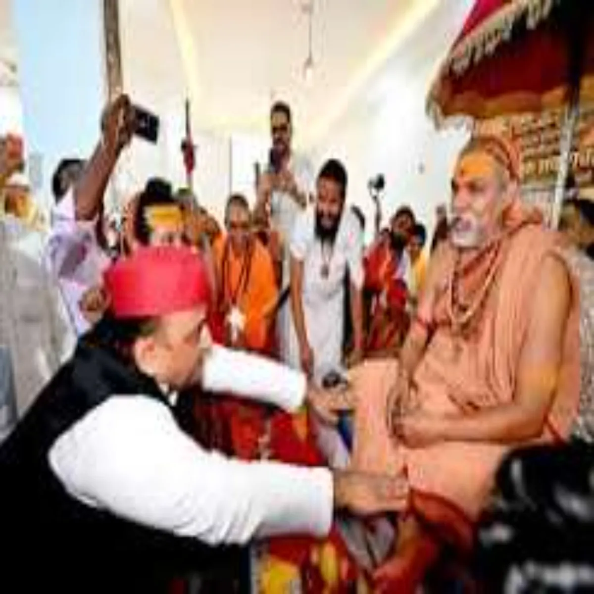 Akhileshyadav Akhileshyadav Shnkrachary Mulakat Bad Snatn