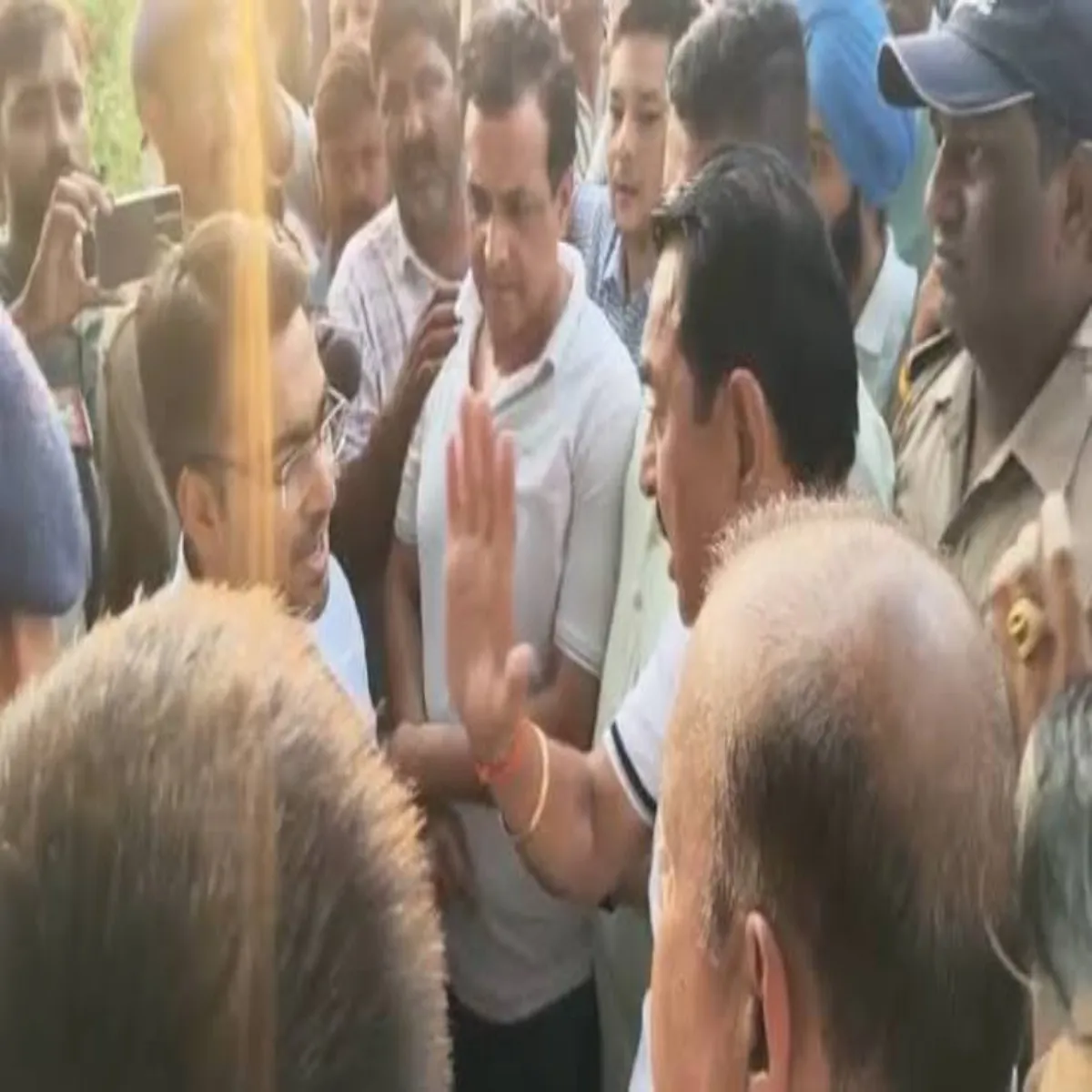 Court Court Kichchha Pharm Vivad Men
