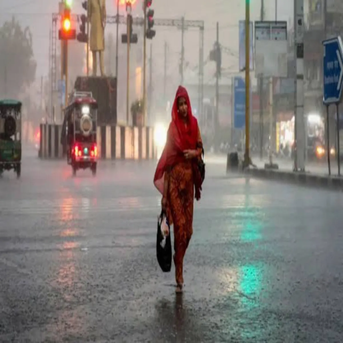 Monsoon Monsoon Desh Adhikansh Hisson Men