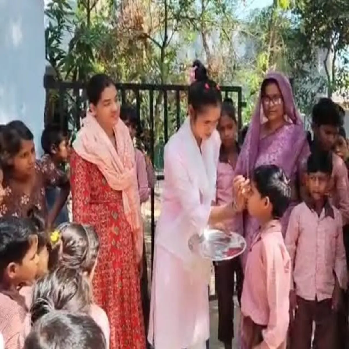 Schoolreopen Schoolreopen Str Phle Din Bchchon