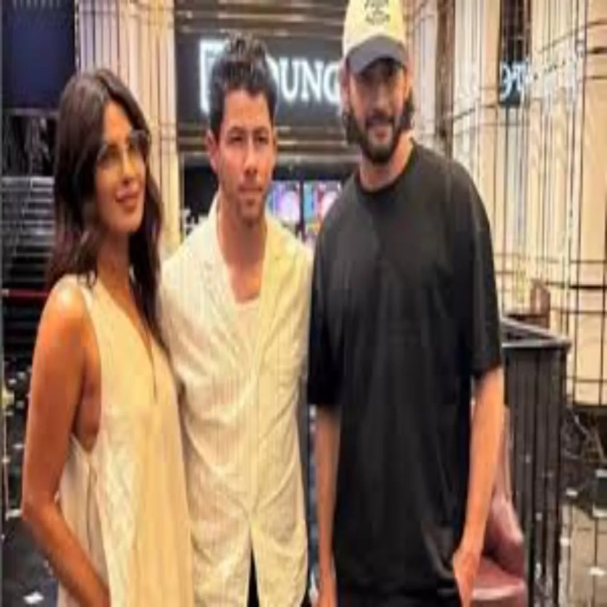 Movieupdate Movieupdate Haidrabad Men Shuting Bich