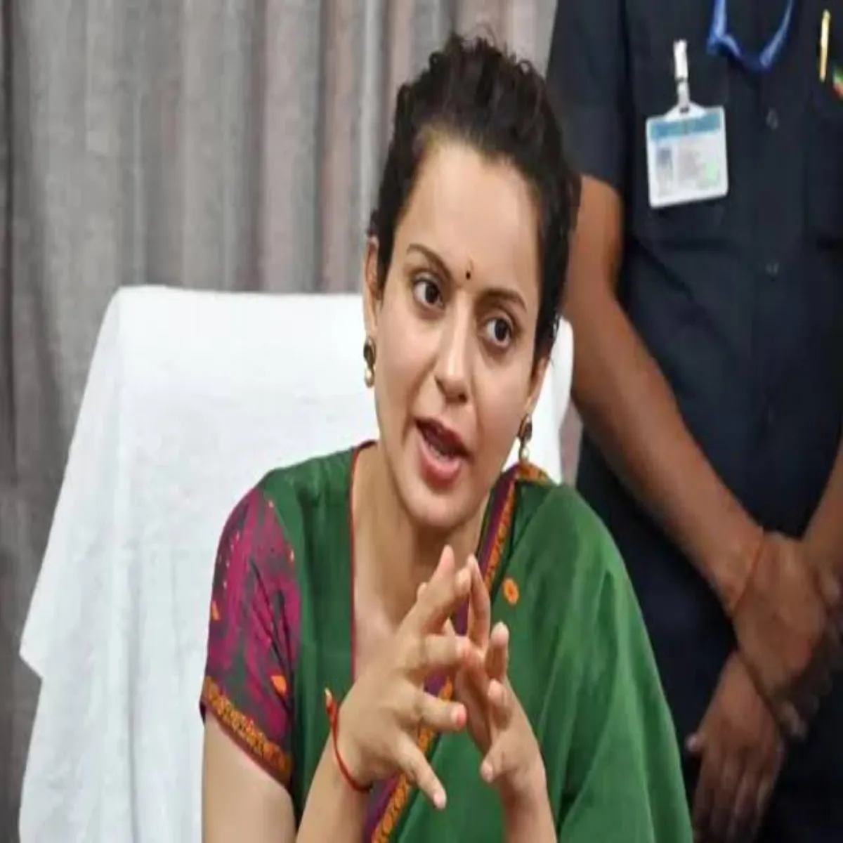 Kanganaranaut Kanganaranaut Soshl Midiya Byan Rakhi