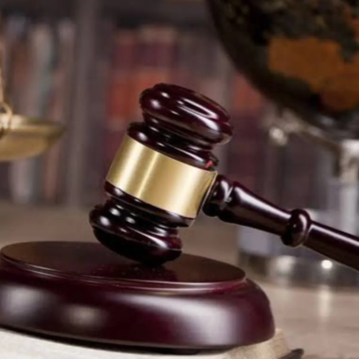 Court Court Surendrngr Muthbhed Mamle Men