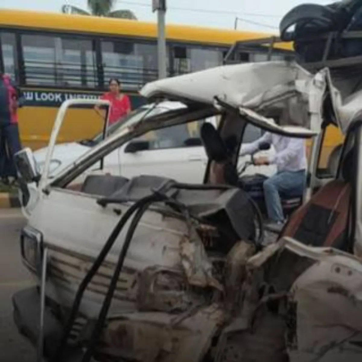 Accident Accident Koeelvr Ovrbrij Skul Vain