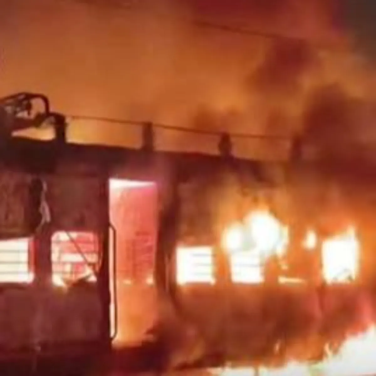 Trainfire Trainfire Shrsa Paisenjr Tren Injn